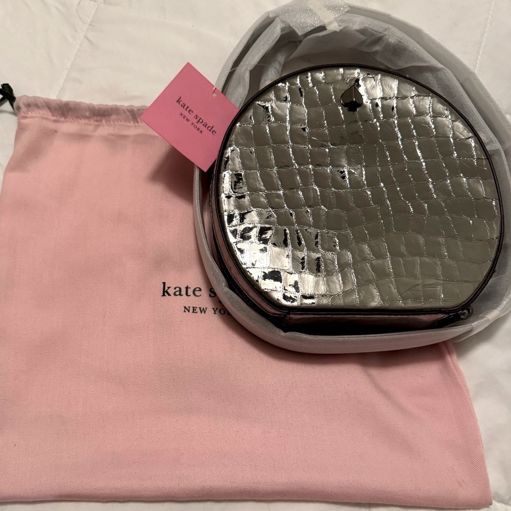 Kate Spade Canteen Bag in gunmetal